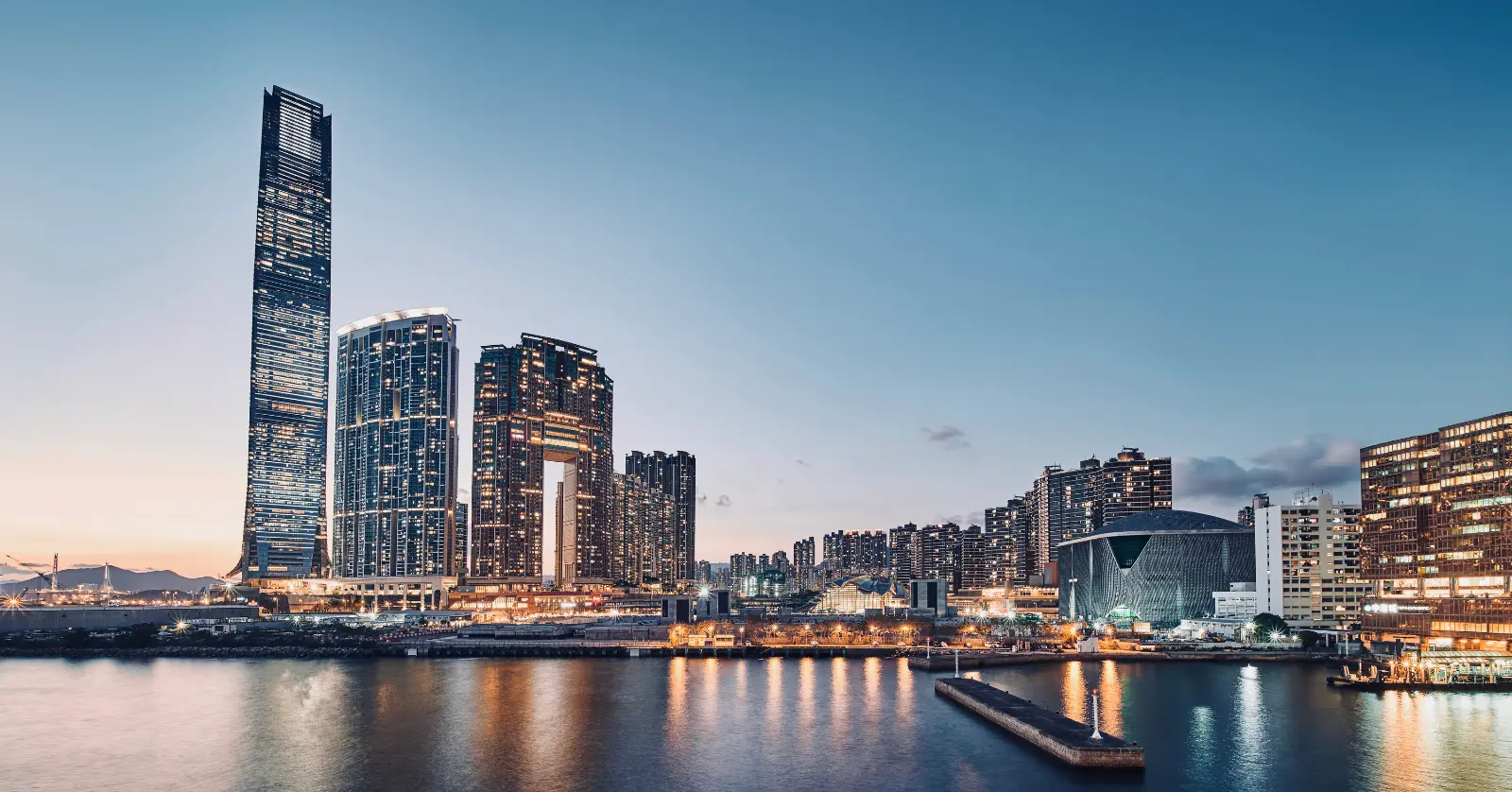 홍콩 11월 날씨 가이드: 초·중·말 날씨부터 옷차림, 여행 꿀팁까지 5 5. 홍콩 11월 여행 꿀팁: 준비물, 축제, 쇼핑 시기 등